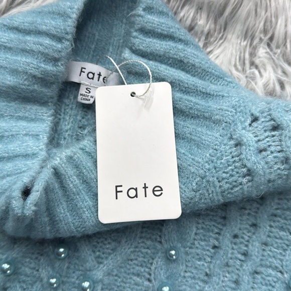 NWT Fate: Just A Thought Pearl Sky Blue Embellished Cable Knit Chunky Sweater - Picture 9 of 12